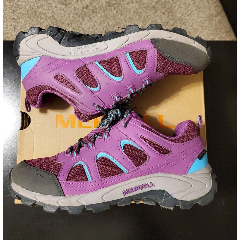 Merrell Girls Oak Creek Low Purple Blue Size 5M Waterproof Hiking Shoes MK164772